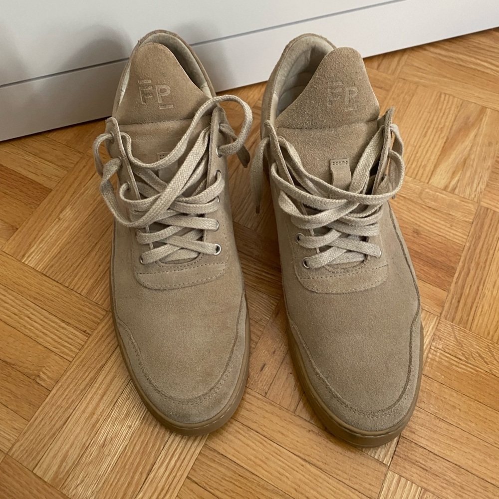 Filling Pieces Suede Shoes